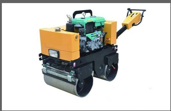 Compressor de funcionamento pequeno diesel dobro hidráulico 1.0-1.3ton do rolo do cilindro do raio do rolo de estrada do cilindro
